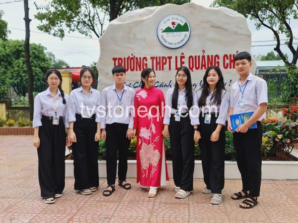 Biển Hiệu Đá Tự Nhiên Trường THPT Lê Quảng Chí