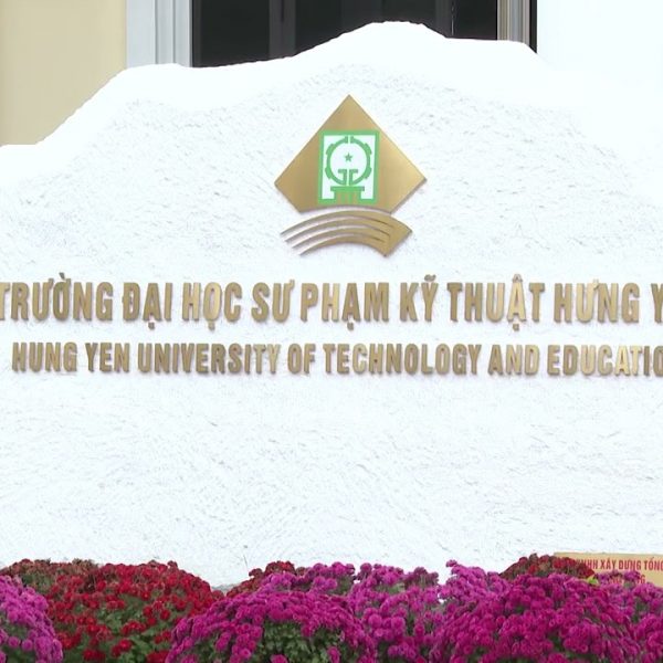 Biển Hiệu Đá Tự Nhiên Trường Đại Học Sư Phạm Kỹ Thuật Hưng Yên