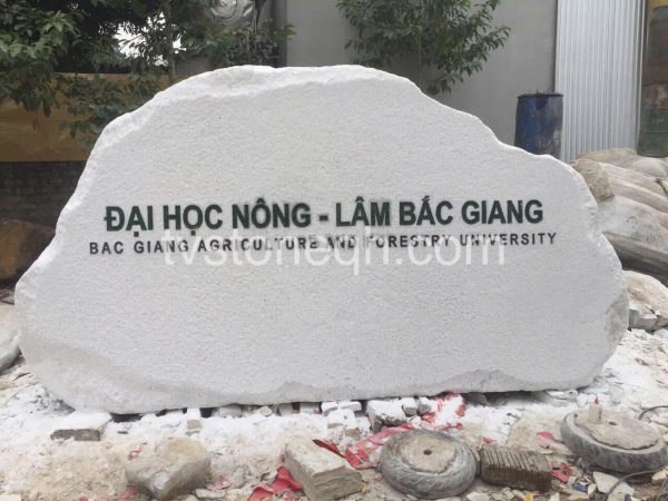 Biển Hiệu Đá Tự Nhiên Trường Đại Học Nông Lâm Bắc Giang